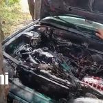 Foto: Fuego en taxi de Rivas: desperfecto mecánico provoca incendio/ TN8