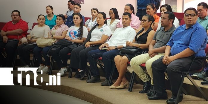 Foto: MINED apuesta por la ciencia con diplomado en astronomía / TN8
