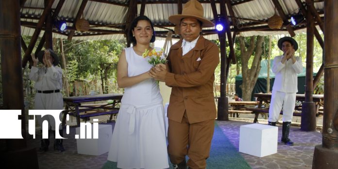 Foto: Familias de la Isla de Ometepe, disfrutan de obra de teatro “Blanca Aráuz”/TN8