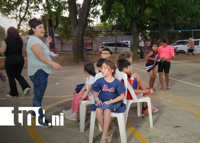 Foto: Familias disfrutan del “Domingo de los Mimados” en el barrio San Judas/TN8