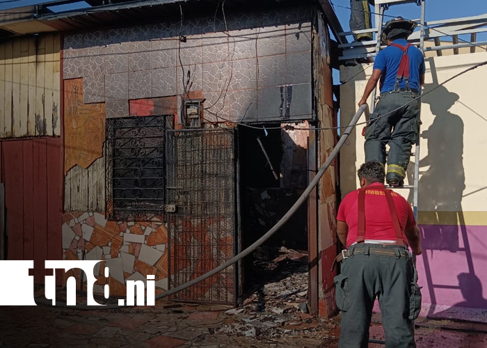 Foto: Anciana muere en voraz incendio que consumió su vivienda en Monseñor Lezcano / TN8