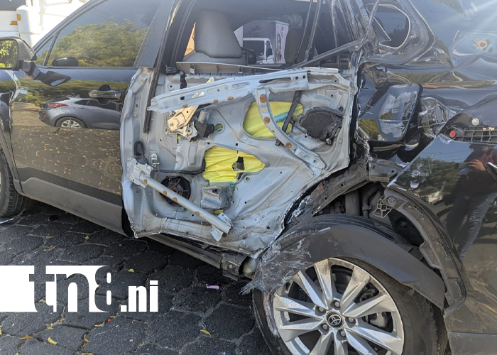 Foto: Imprudencia al volante provoca accidente múltiple en La Ceibita /TN8