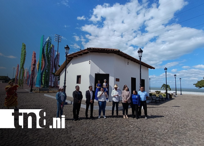 Foto: Estudiantes honran a Sandino y Darío en circuito cultural / TN8