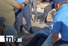 Ciudadano muere de forma repentina tras bajar de bus en Boaco Foto: Ciudadano pierde la vida tras sentirse mal al bajar de bus en Boaco / TN8