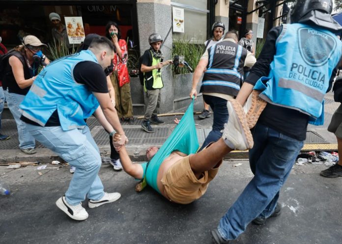 Foto: Represión en Argentina /cortesía Foto: Represión en Argentina /cortesía