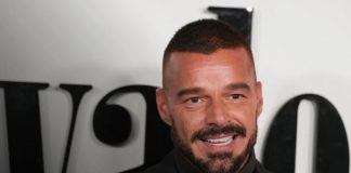 Foto: Bad Bunny triunfa en los Grammy y recibe elogio de Ricky Martin / Cortesía
