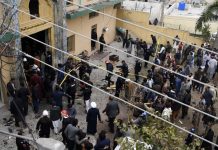 Atentado en mezquita de Pakistán deja al menos 31 muertos y 170 heridos Foto: Ataque suicida en Pakistán provoca decenas de muertos /Cortesía