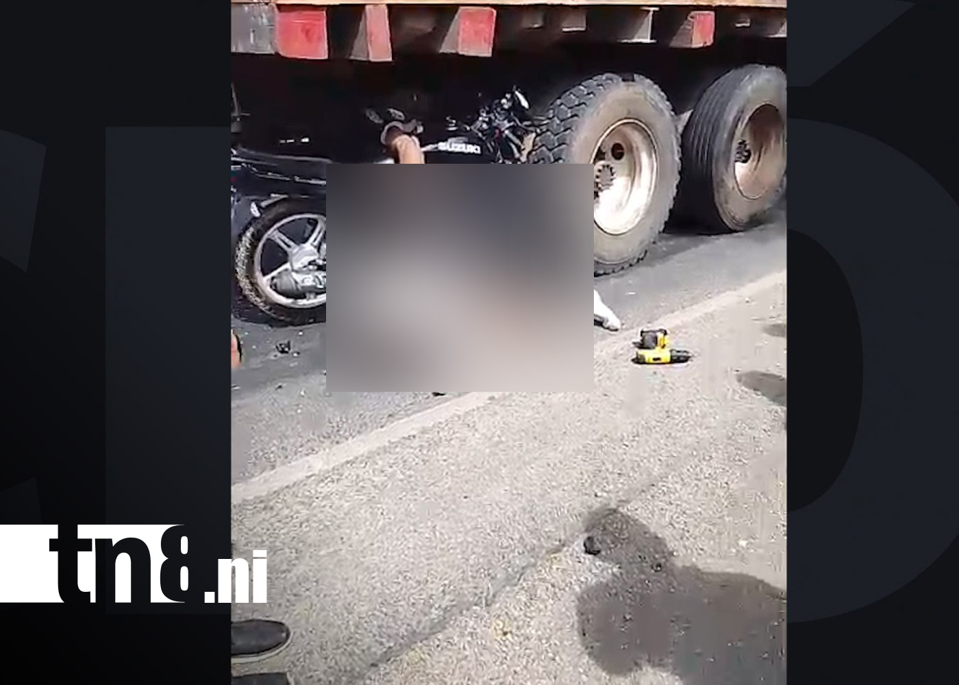 Foto: Motociclista fallece al estrellarse contra camión en Matagalpa / TN8