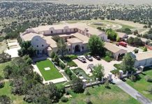 Escándalo crece: investigan presuntos entierros en el ‘Rancho Playboy’ de Epstein Foto: El caso Epstein se hunde más en la oscuridad /Cortesía