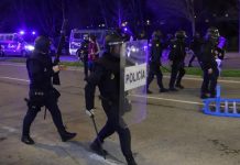 Pelea masiva en El Sadar por la derrota del Real Madrid ante Osasuna (VIDEO) Foto: Fanáticos del Real Madrid no aceptan la derrota ante Osasuna /Cortesía