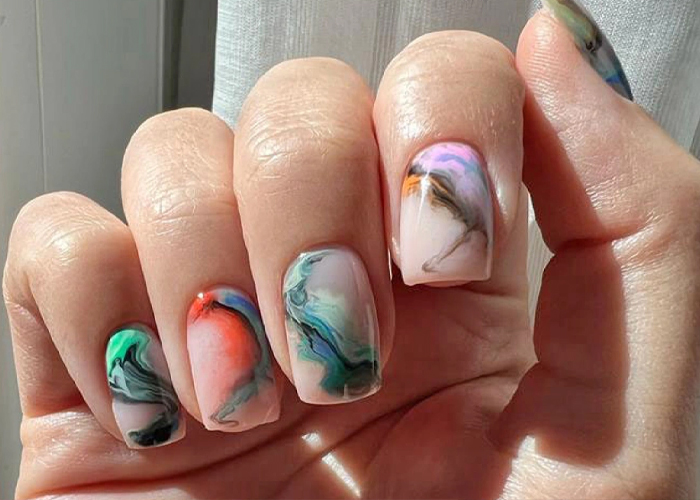 Foto: Aunque ellos no entiendan, lucir uñas decoradas es una prioridad /Cortesía
