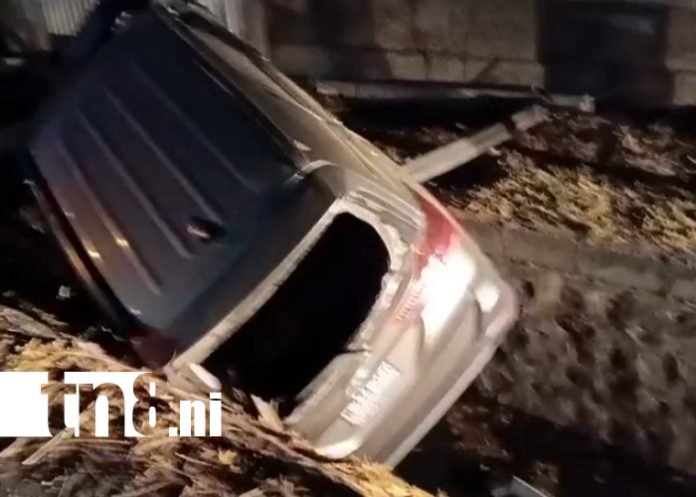 Foto: Motociclista grave tras accidente en Enel Central, Managua /TN8