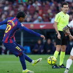 El líder Barcelona golea 3-0 al Mallorca en La Liga Barcelona goleó 3-0 al Mallorca
