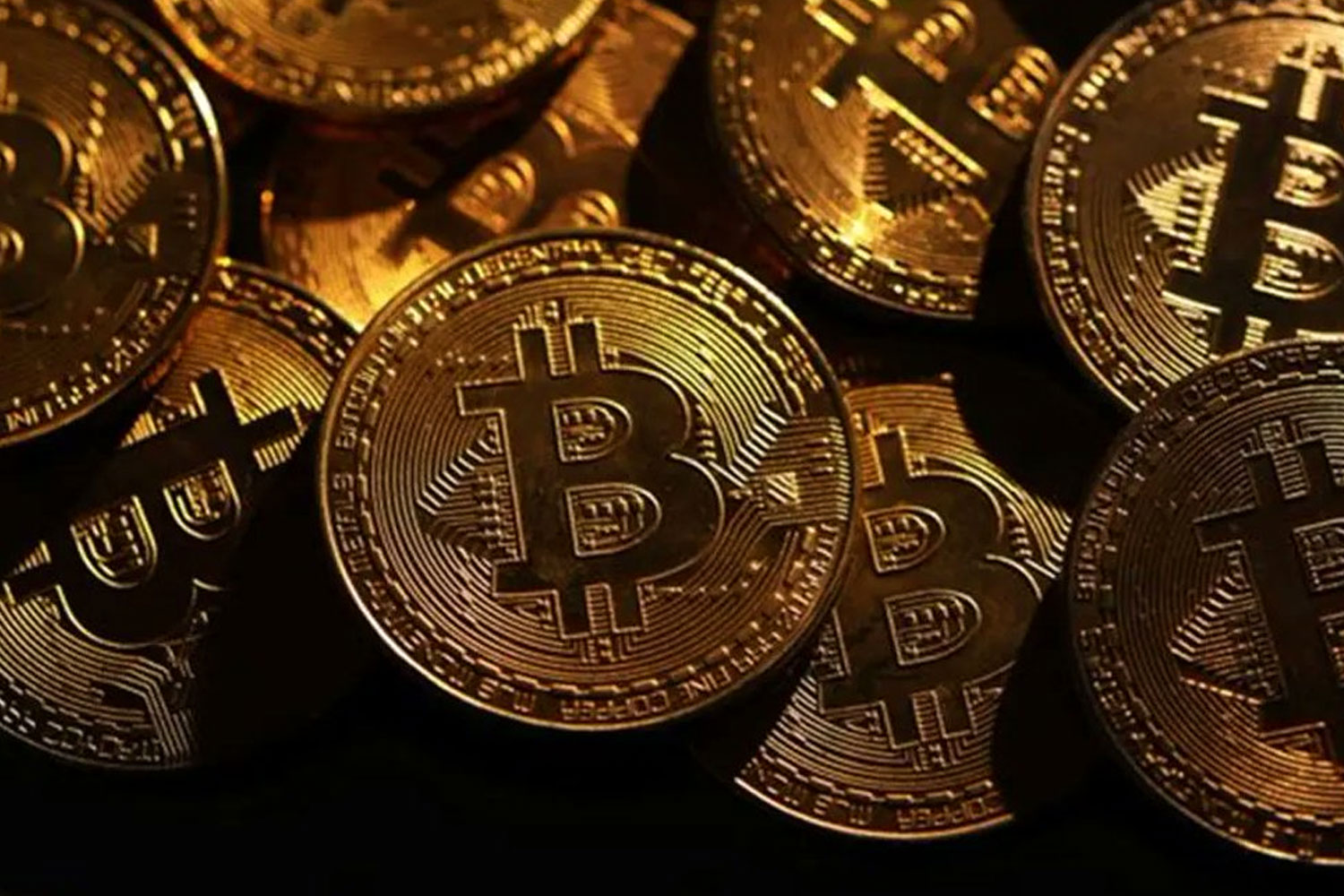 Foto: Bitcoin se desploma y cae a niveles jamás vistos/ Cortesía 
