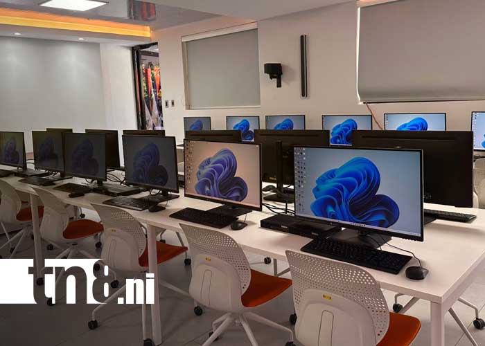 Foto: Inauguran aula en la Universidad Nacional San José de las Mulas / TN8