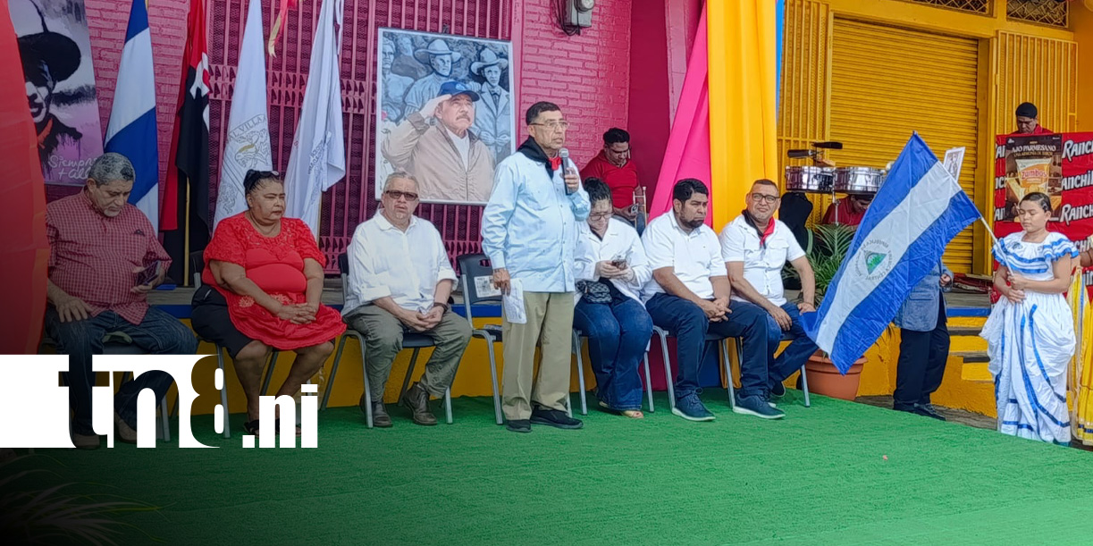 Foto: Inauguran obras de reemplazo de cubierta de techo en el Mercado El Mayoreo / TN8