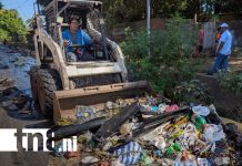 Foto: Limpieza de basura en el barrio Las Torres, Managua / TN8