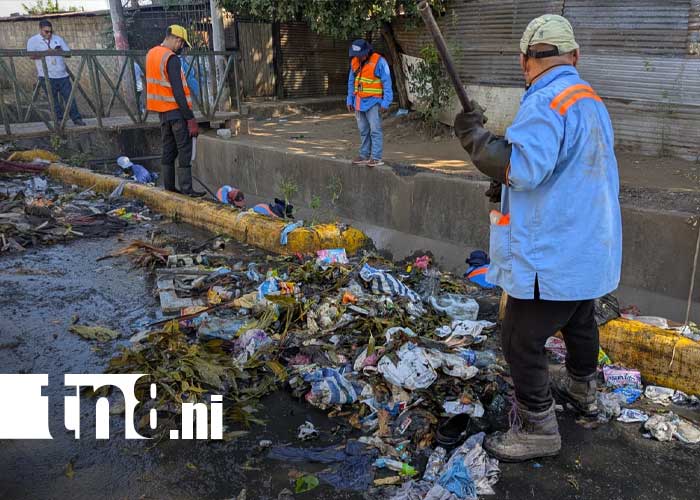 Foto: Limpieza de basura en el barrio Las Torres, Managua / TN8