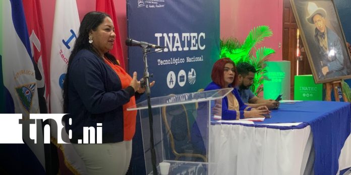 Foto: Más de 600 docentes inician especialización en Didáctica del Idioma Inglés