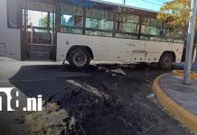 «Se viene quemando el bus»: Momentos tensos con una Ruta 175 en Managua Foto: Ruta 175 toma fuego en Managua / TN8