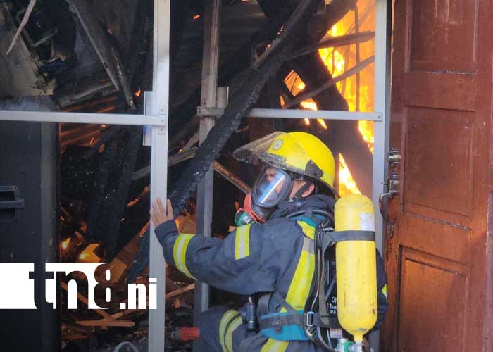 Foto: Alfonso Cano, bombero heroico en León / TN8