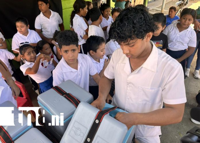 Foto: Jornada intensiva vacuna a más de 500 niños contra el VPH /TN8 Foto: Jornada intensiva vacuna a más de 500 niños contra el VPH /TN8