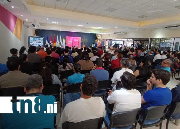 Foto: Comunidad educativa de Nicaragua realiza encuentro en honor a Rubén Darío / TN8