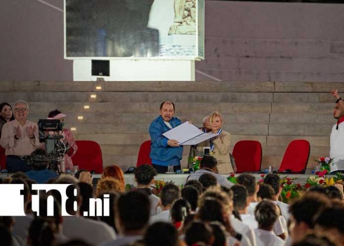 Foto: CoPresidentes Daniel Ortega y Rosario Murillo en Acto de entrega de la Medalla de la Reconciliación y la Paz en Nicaragua / TN8