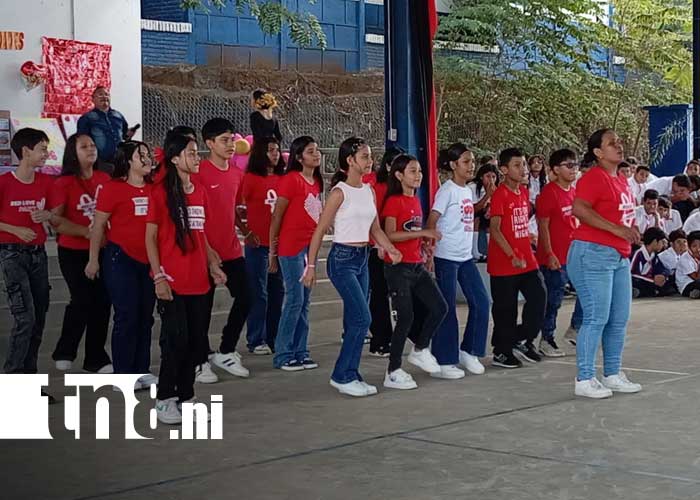 Foto: Colegio Barrilete de Colores celebra fiesta de amor, vida y corazón / TN8