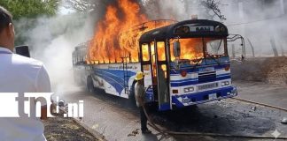 Foto: Bus arde en llamas en Estelí, pasajeros logran salir a tiempo /TN8