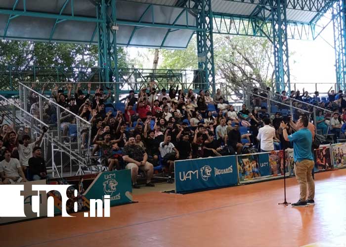 Foto: Celebración por el nuevo ingreso de la UAM / TN8