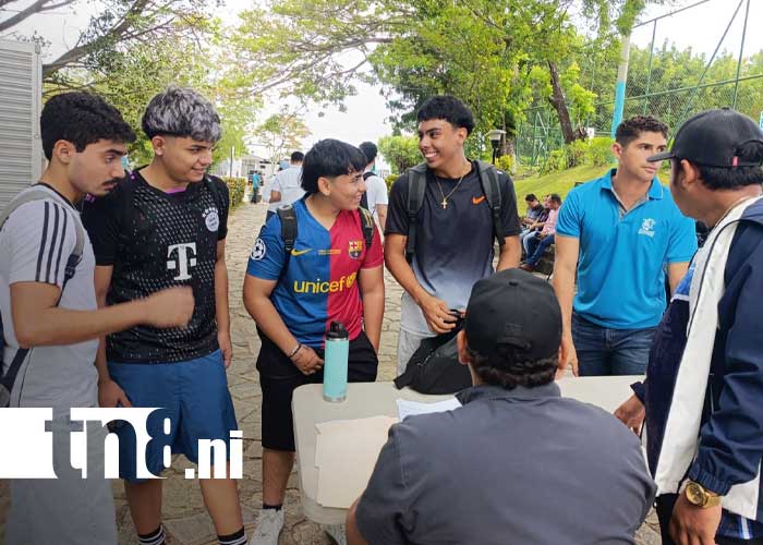 Foto: Celebración por el nuevo ingreso de la UAM / TN8