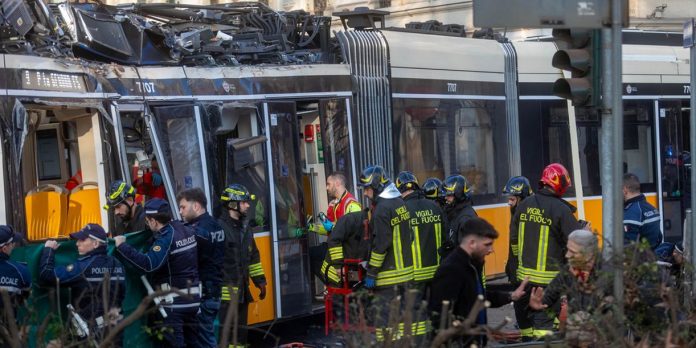Foto: Tranvía pierde control y deja múltiples víctimas en Italia /Cortesía Foto: Tranvía pierde control y deja múltiples víctimas en Italia /Cortesía