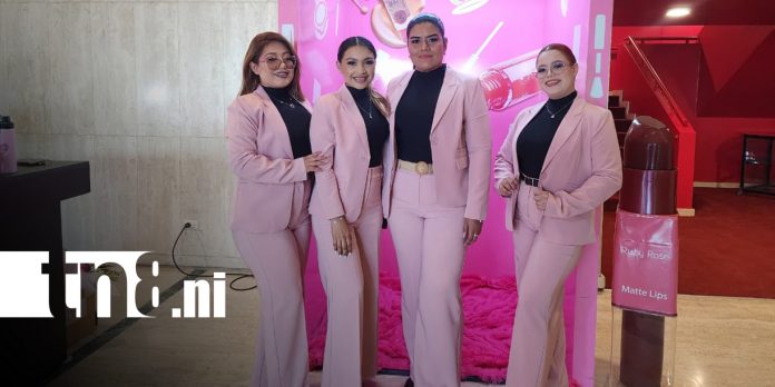 Foto: Ruby Rose y Nishlady brillan junto a Variedades Alba en el certamen Teen Universe/TN8