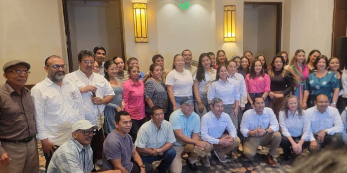 Foto: Puma Energy celebra el Día del Periodista y presenta a su nueva Supervisora de Marketing / Cortesía