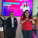 Foto: Inclusión y aprendizaje marcan curso de lengua de señas/TN8