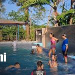 Foto: Familias disfrutan del Parque Acuático Mimados de la Revolución en Santa Teresa, Carazo/TN8
