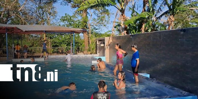 Foto: Familias disfrutan del Parque Acuático Mimados de la Revolución en Santa Teresa, Carazo/TN8