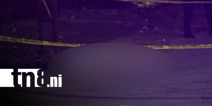 1 Foto: Hombre colapsa y fallece en plena vía pública tras salir del hospital en Managua/TN8