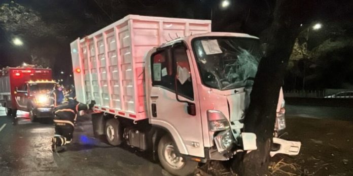 Foto: Choque en Periférico Sur deja 12 lesionados, México/ Cortesía