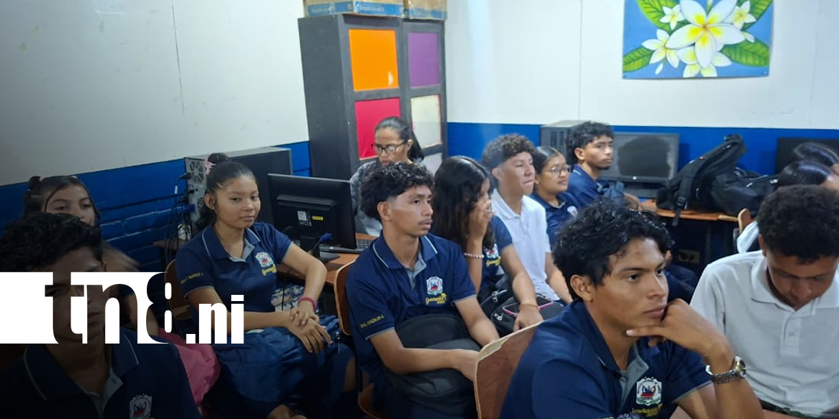 Foto: Fotografía impulsa talento juvenil en taller realizado en Granada/TN8