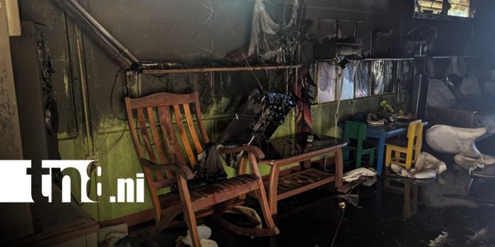 Foto: Incendio reduce a cenizas vivienda en Ciudad Sandino y deja pérdidas de hasta $ 20 mil/TN8