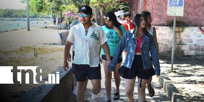Foto: Familias inician sus vacaciones de Semana Santa desde la ciudad de Granada/TN8