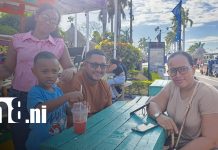 Foto: Familias disfrutan el inicio de la Semana Santa en el Puerto Salvador Allende/TN8