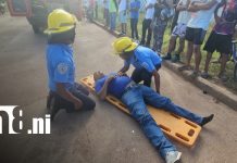 Motociclista embiste a ciclista y ambos resultan gravemente heridos en Bilwi Foto: Motociclista embiste a ciclista y ambos resultan gravemente heridos en Bilwi/TN8
