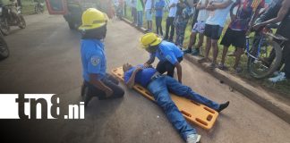 Foto: Motociclista embiste a ciclista y ambos resultan gravemente heridos en Bilwi/TN8