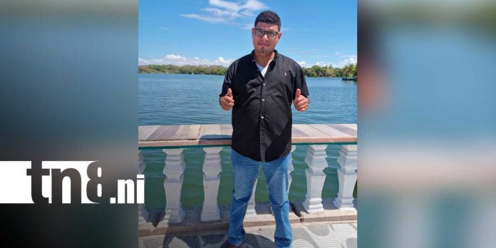 Foto: Fatal accidente cobra la vida de un motociclista sobre la Avenida Bolívar, Managua / TN8