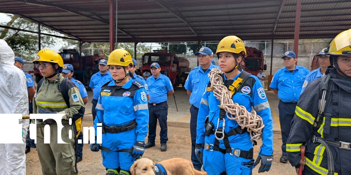Foto: Mujeres al frente de Bomberos Unidos de Nicaragua /TN8