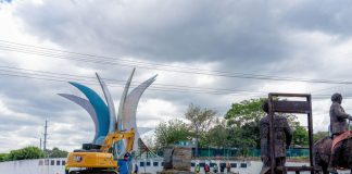 Foto: Remueven elementos de la Rotonda El Periodista, Managua
