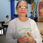 Foto: Pagos puntuales para trabajadores del Ministerio Salud y Educación / TN8